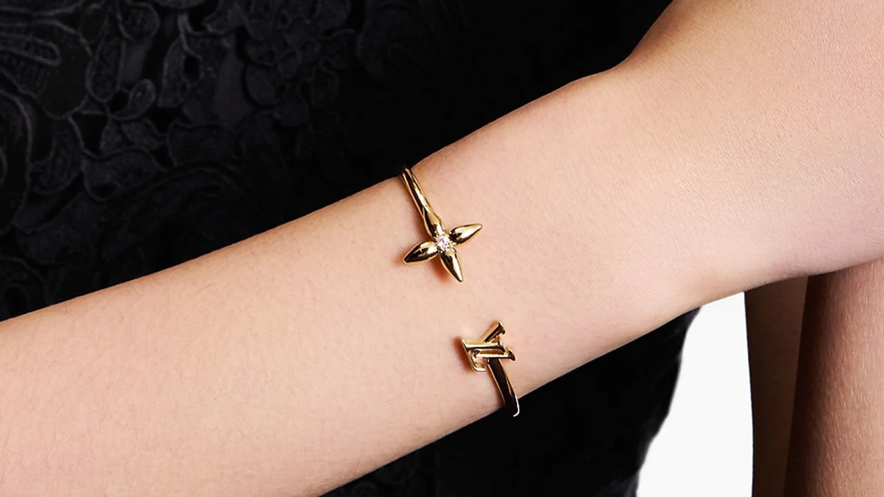 เทียบราคากำไลข้อมือ LV 3 รุ่นฮิต 2569 ไทย vs ญี่ปุ่น