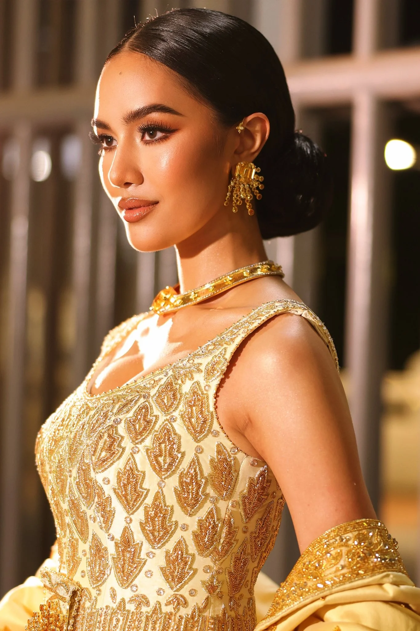Opal Suchata's 30-million-baht dress by Vanus Couture at the opening ceremony.