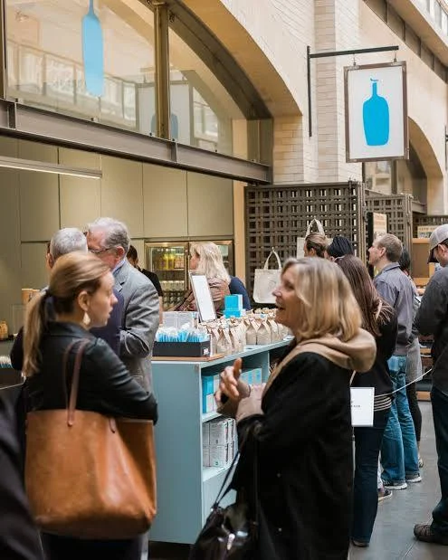 เคาน์เตอร์บาร์ดริปกาแฟ Specialty ของร้านกาแฟ Blue Bottle ไทย สาขาแรก