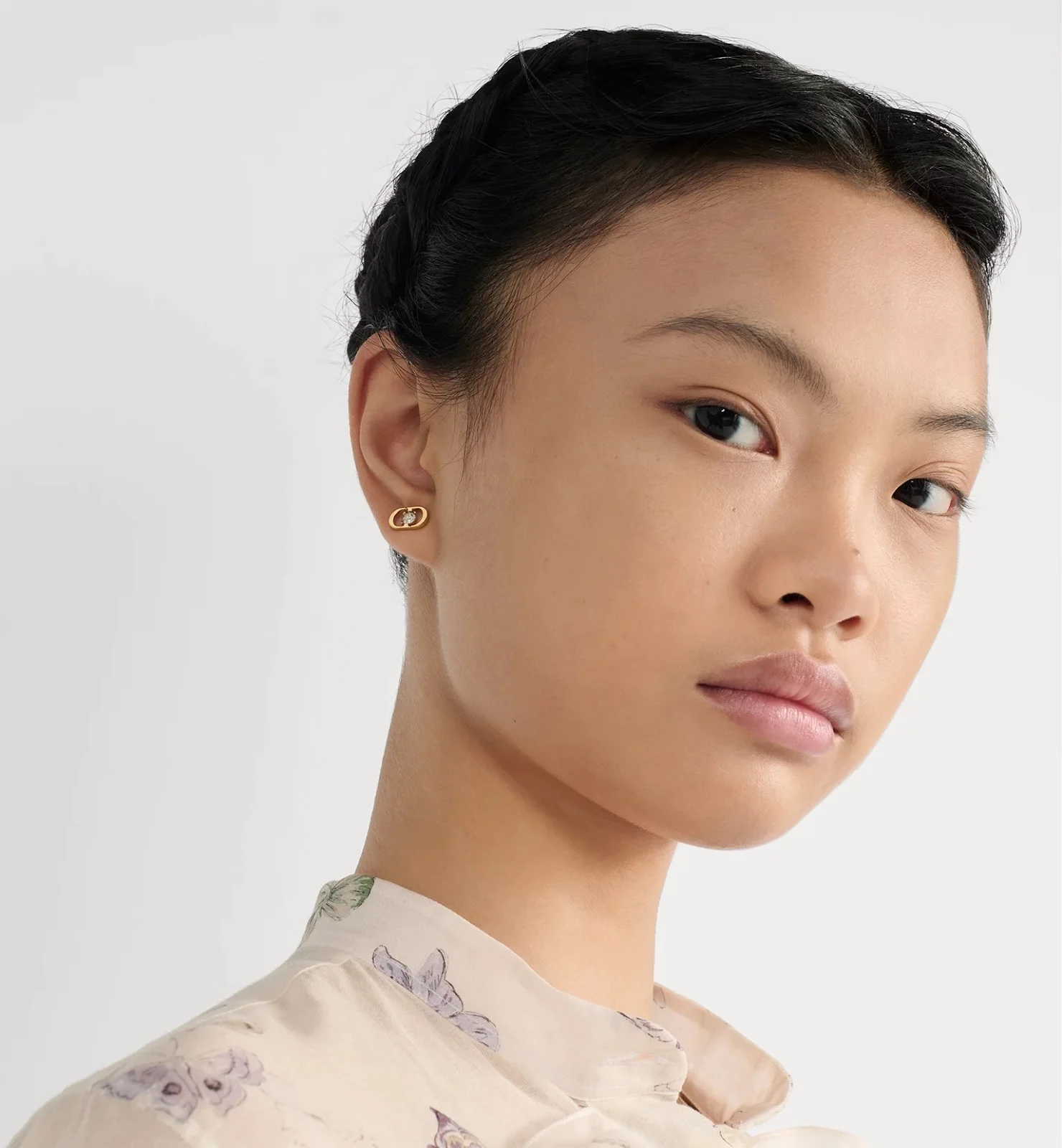 Designer earrings Dior (Petit CD and CD Navy) suitable for a luxurious look.