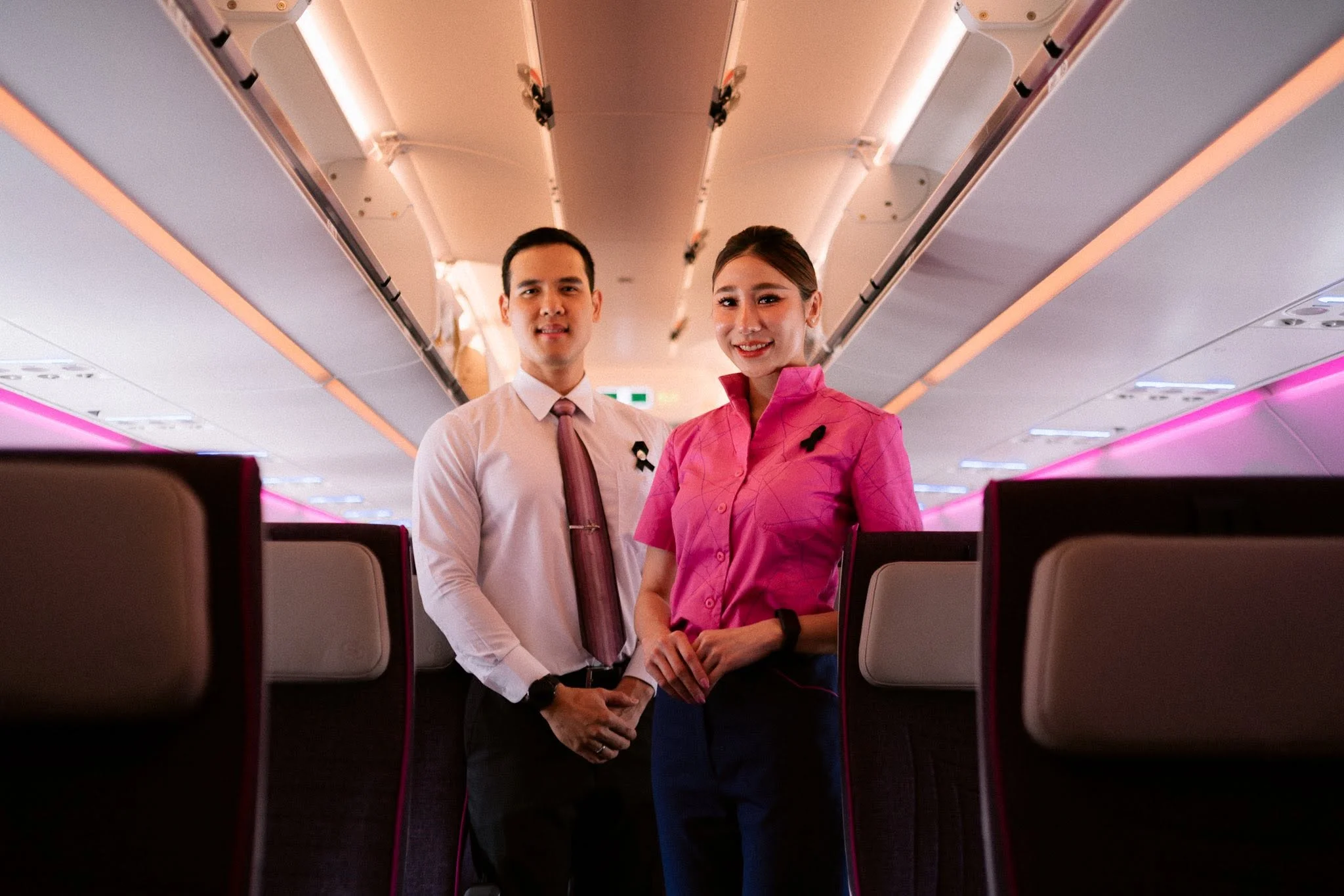 บริการอาหารและเครื่องดื่มพรีเมียมบนเครื่องบินเมื่ออัปเกรดบัตรโดยสารการบินไทย